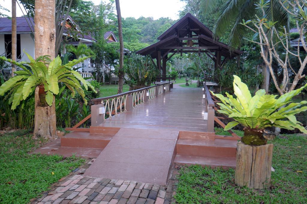 Resor Clean Koh Lanta